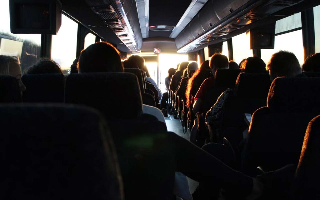 Bus-dan-Truk-Angkutan-Wajib-Memasang-GPS-Tracker